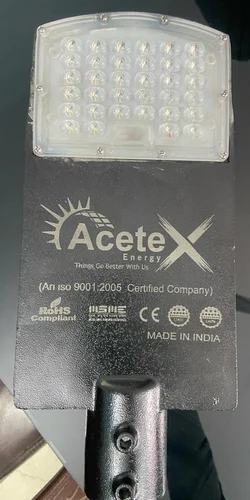 Semi Integrated Solar Street Light 20 Watt